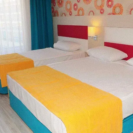 Side Win And 4* Manavgat